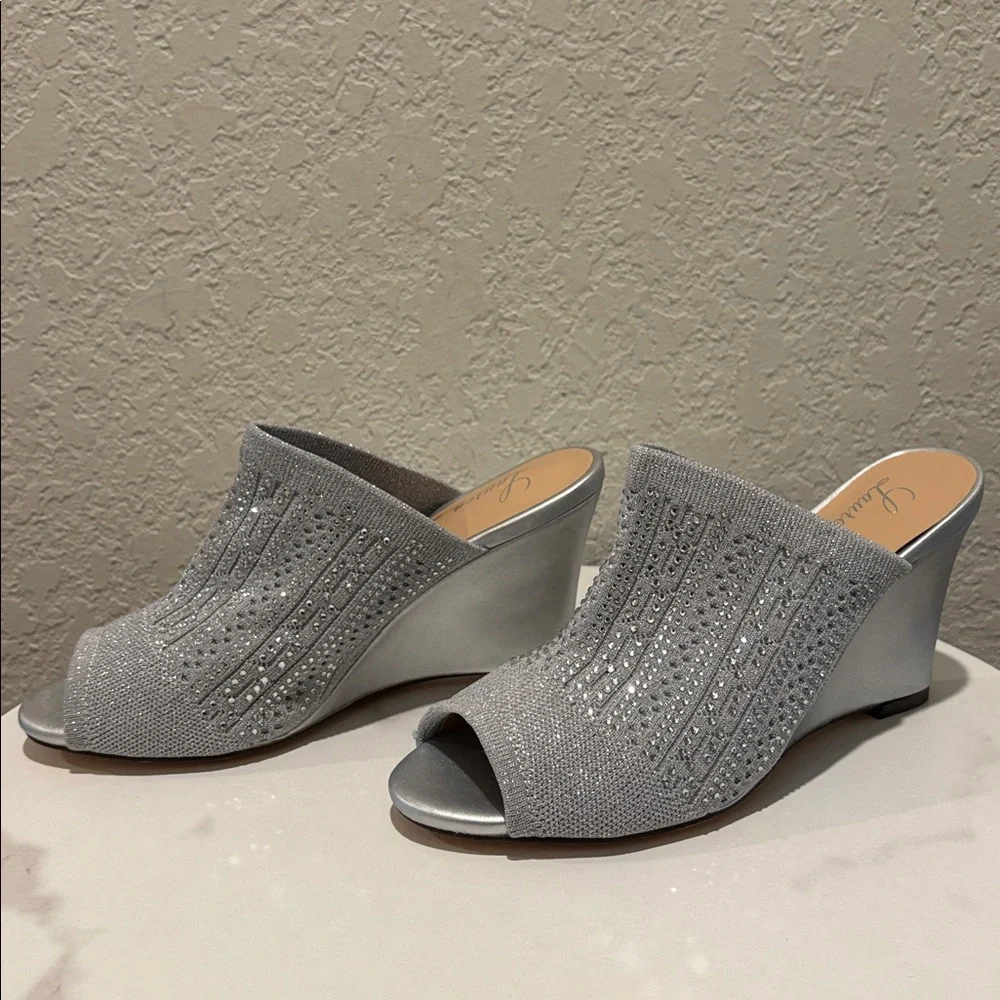 Lauren Lorraine size 6.5 Glittering Silver Wedge Mules - Picture 4 of 8